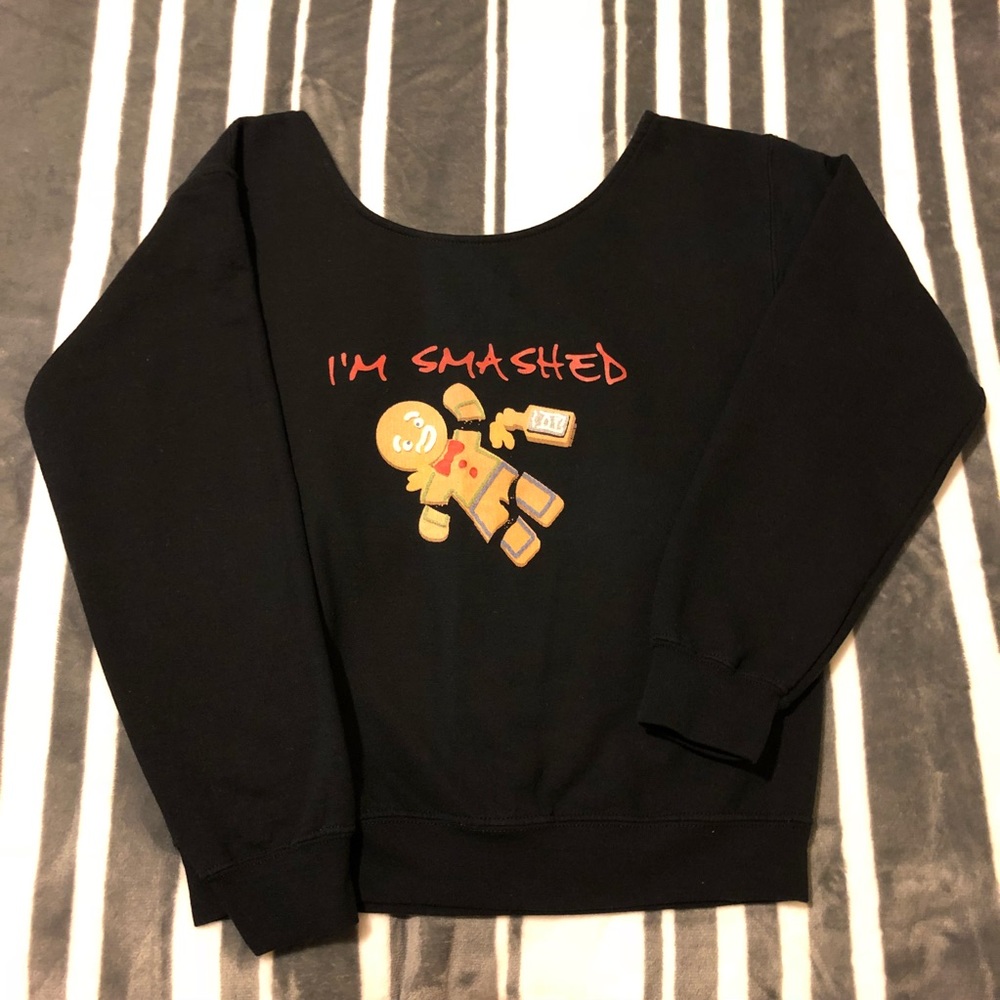 Black sweatshirt